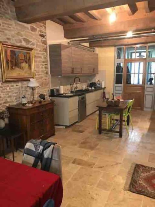 La Maison De Lea, Chambres D'Hotes De 14 Couchages Tournus Zewnętrze zdjęcie